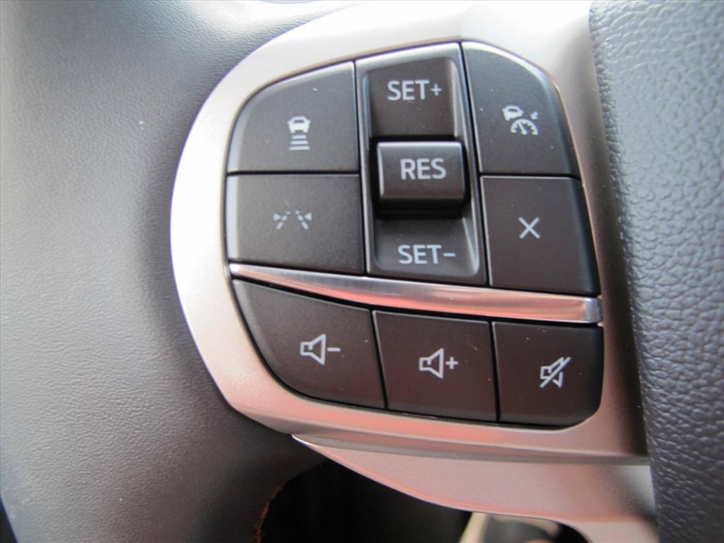 Used 2025 Ford Explorer Active RWD image 13