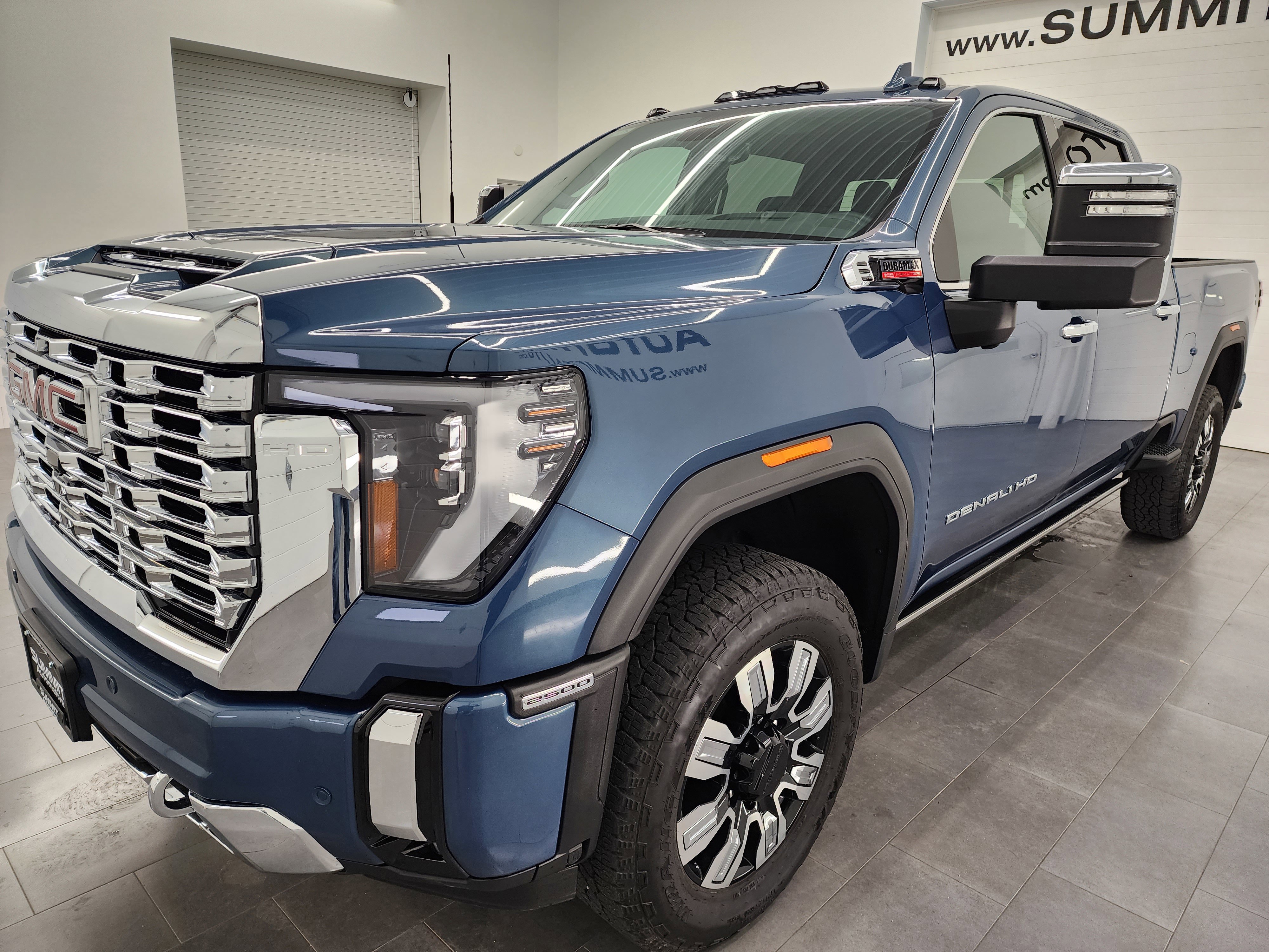 Used 2024 GMC Sierra 2500 Denali w/ Denali Reserve Package image 7