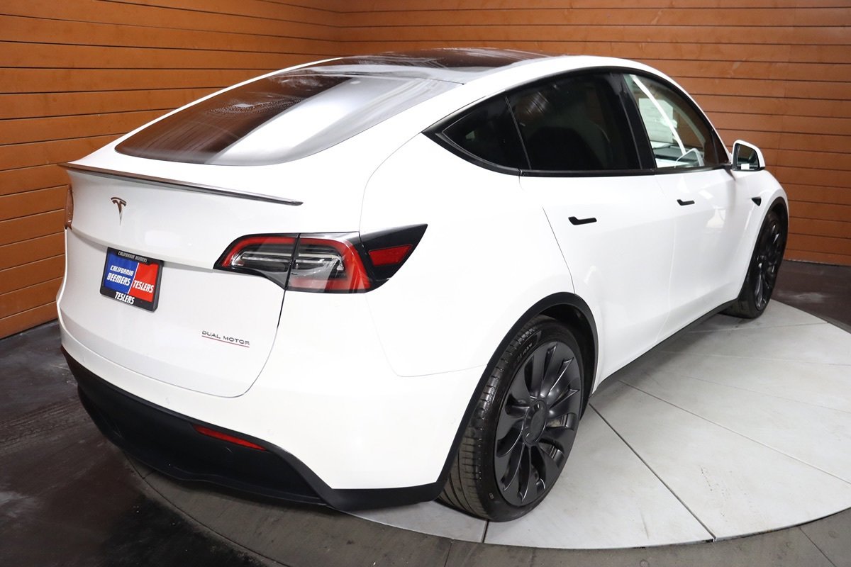 Used 2022 Tesla Model Y Performance AWD/4WD image 21