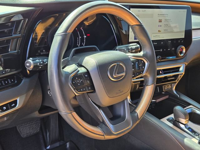 Used 2023 Lexus RX 350h w/ Accessory Package (Z1) AWD/4WD image 18