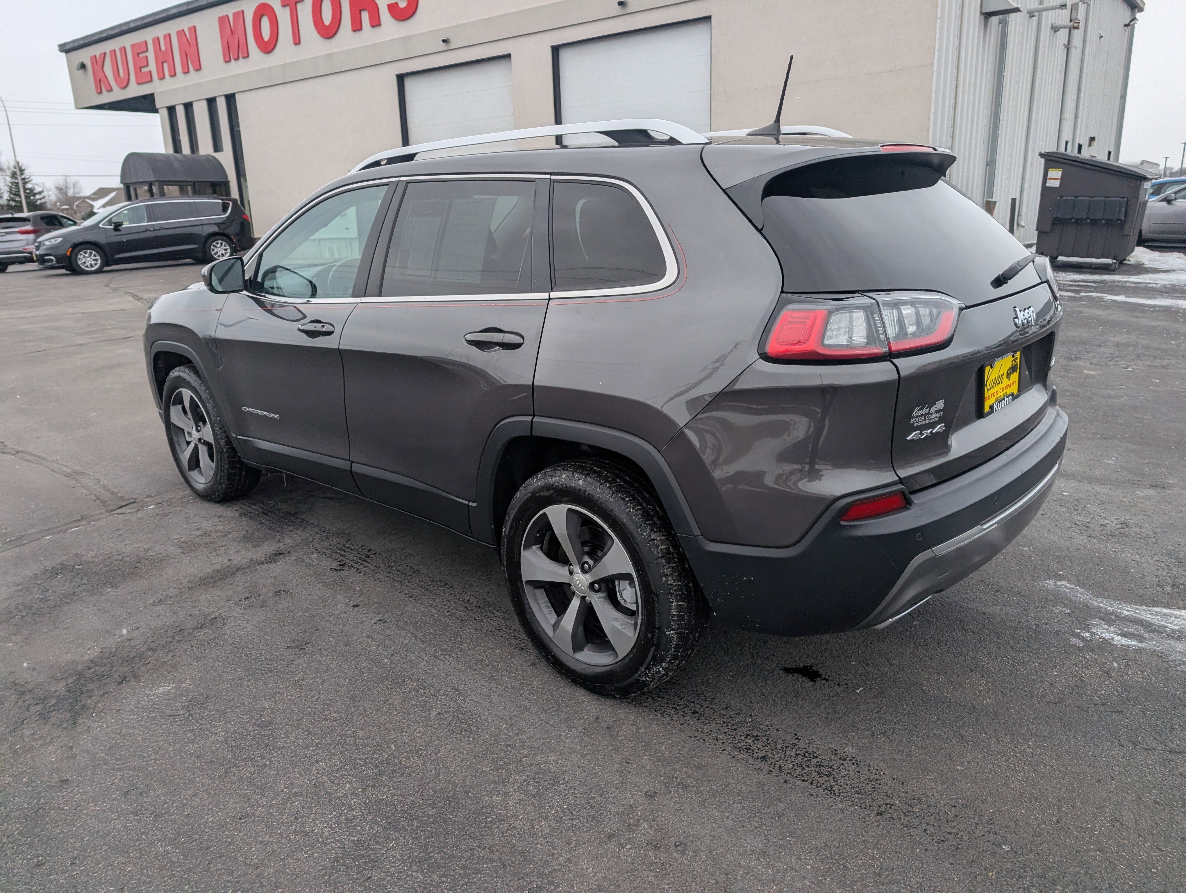 Used 2019 Jeep Cherokee Limited image 6