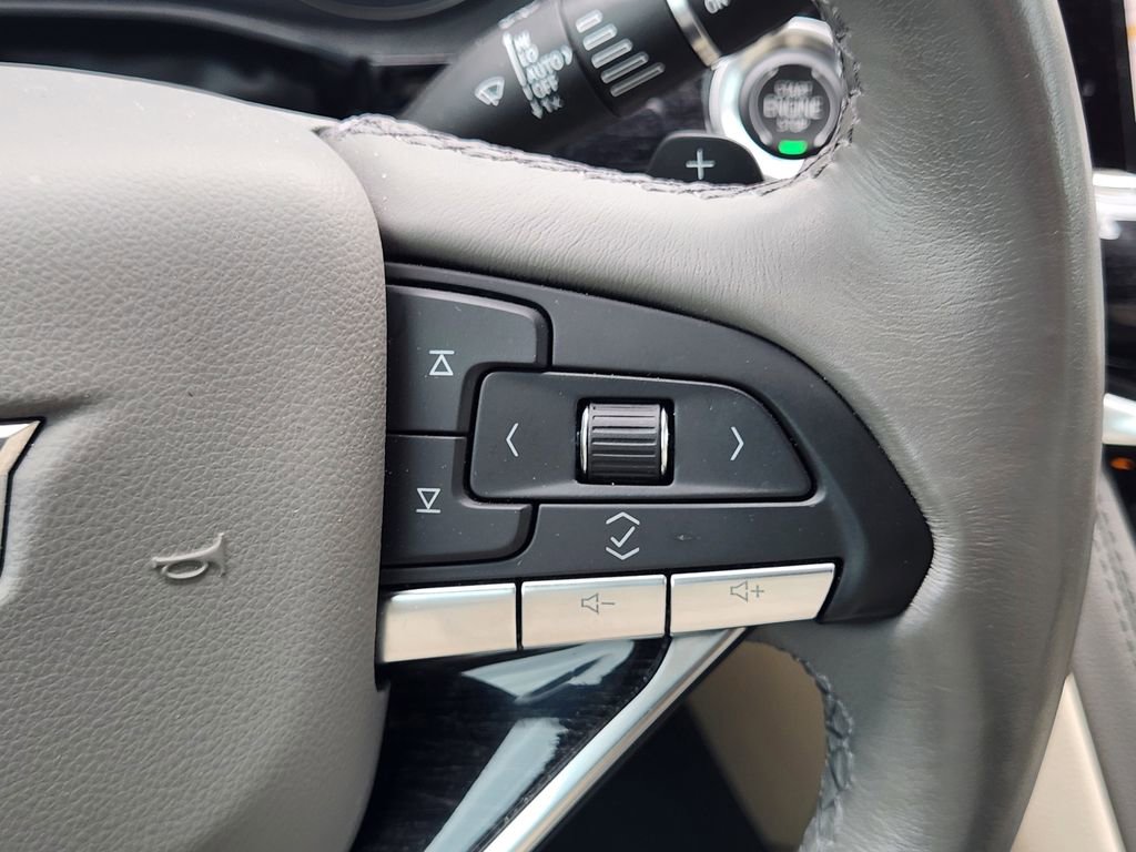 Used 2023 Cadillac XT6 Premium Luxury w/ Technology Package image 32