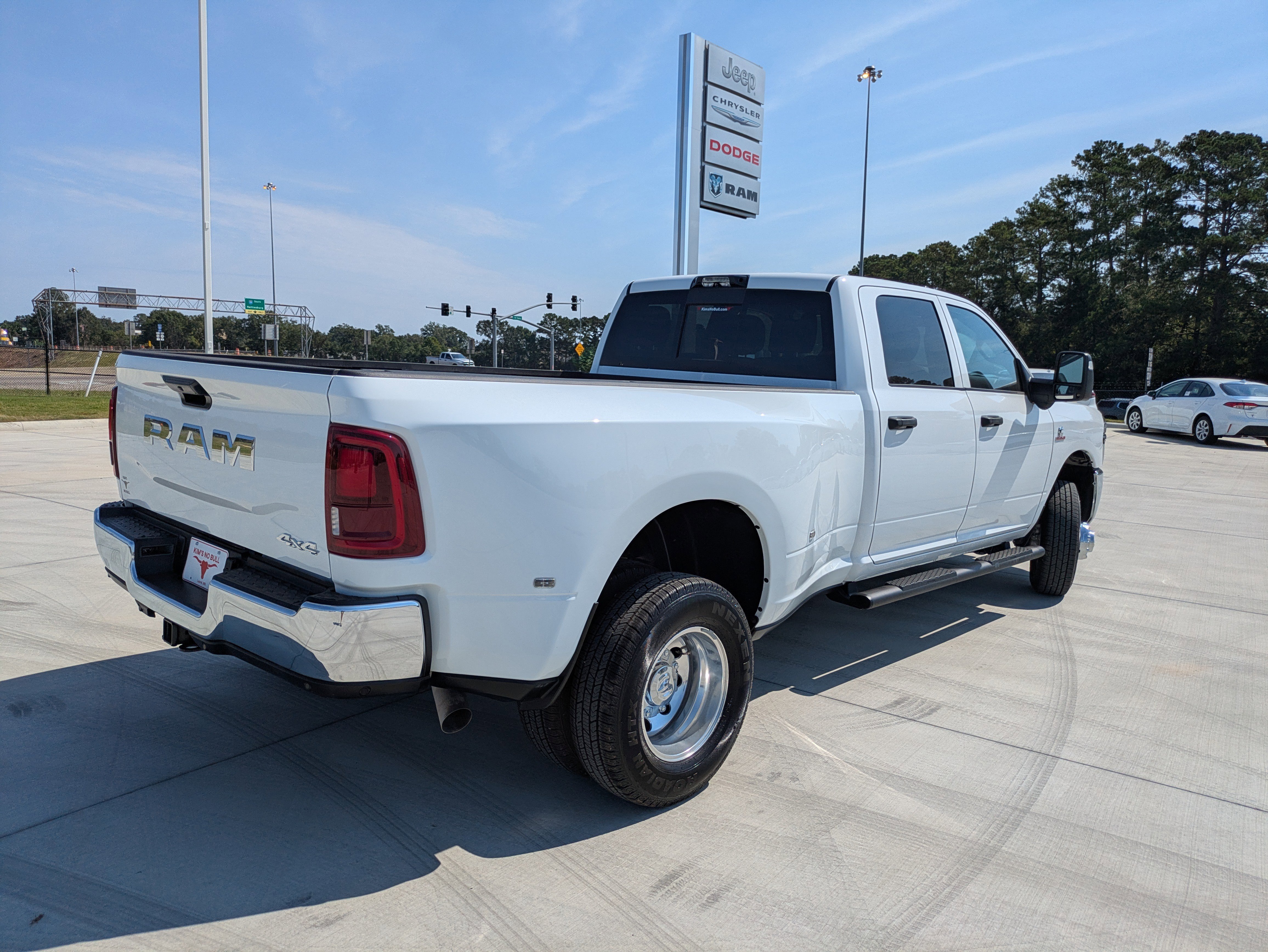 New 2025 RAM 3500 Tradesman image 9