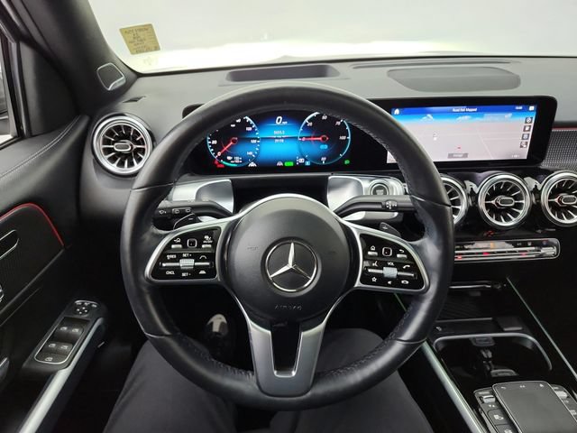 Used 2023 Mercedes-Benz EQB 300 4MATIC image 33