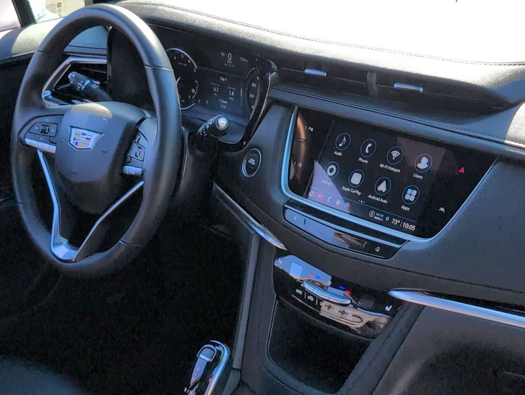 Used 2025 Cadillac XT6 Luxury image 35