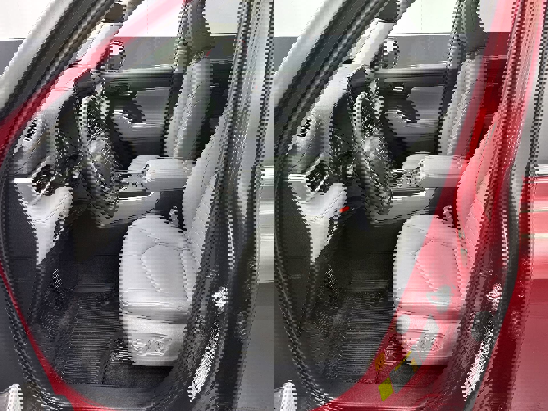 Used 2024 Toyota Highlander XLE image 76