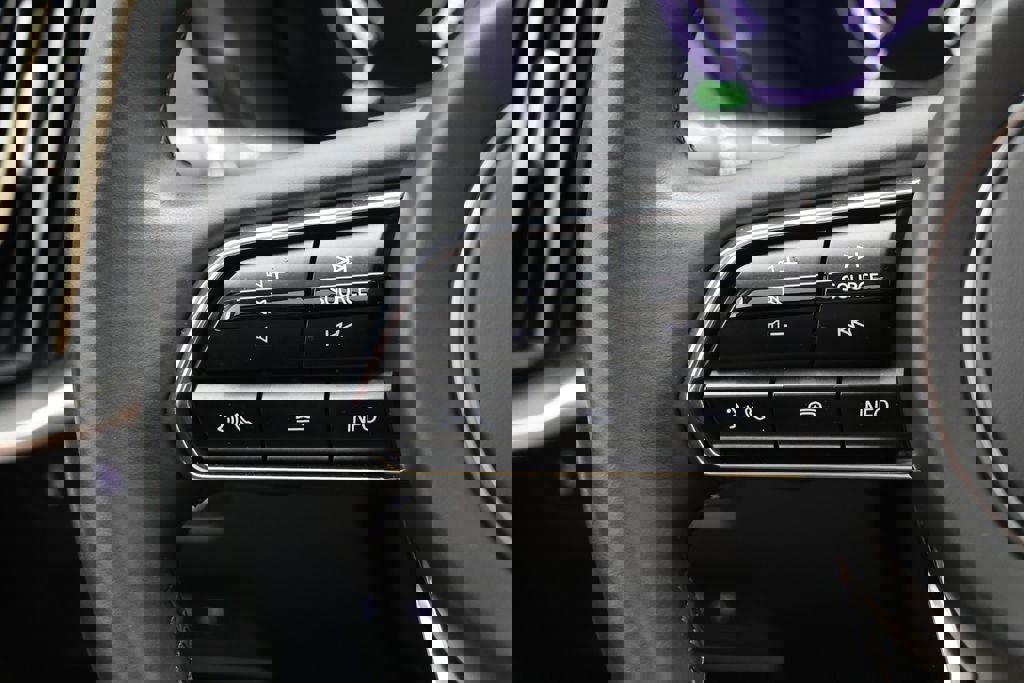 Used 2024 MAZDA CX-90 Plug-In Hybrid w/ Premium Pkg image 21