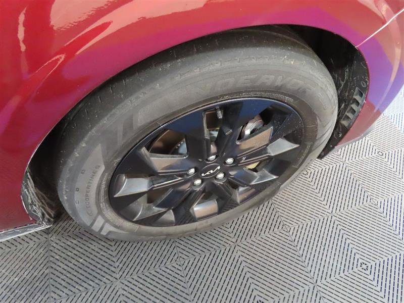 Used 2022 Kia Carnival SX Prestige image 9