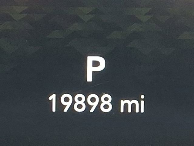 Used 2024 Jeep Wrangler Sahara w/ Technology Group image 21