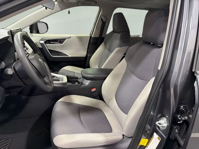 Used 2019 Toyota RAV4 XLE w/ Convenience Package image 11