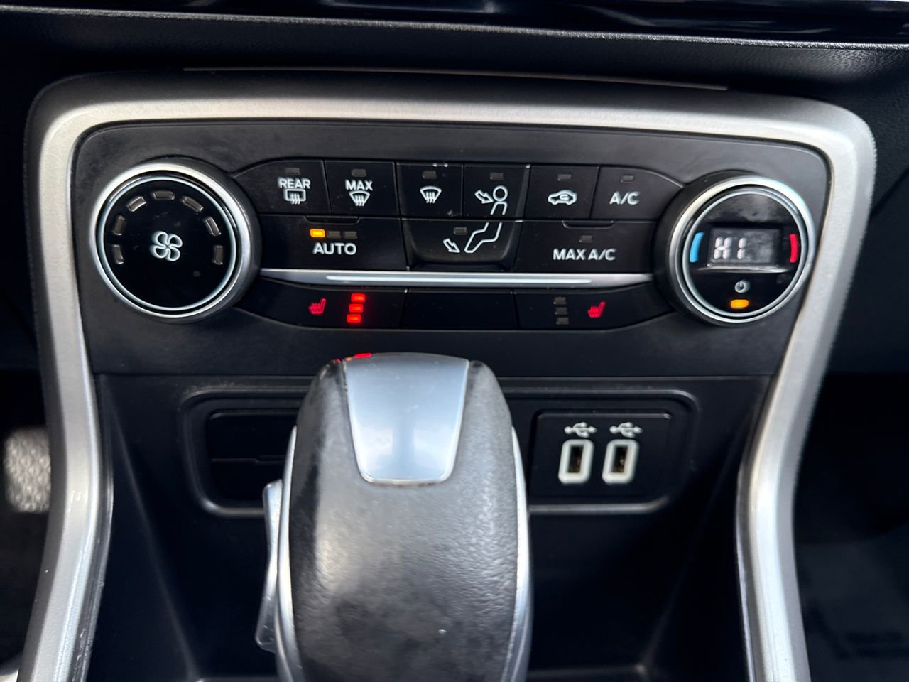 Used 2018 Ford EcoSport Titanium image 23