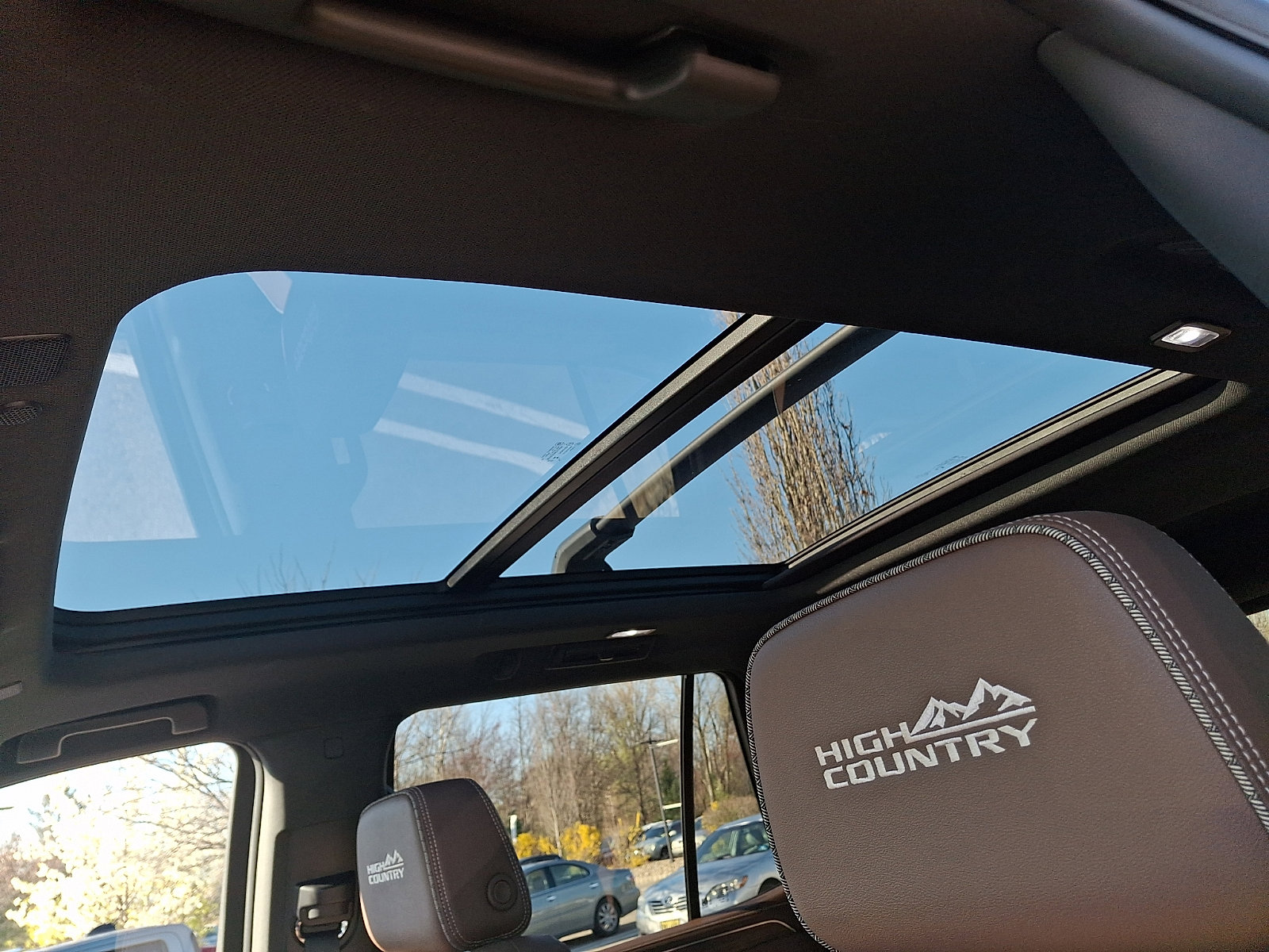 Used 2024 Chevrolet Tahoe High Country image 16
