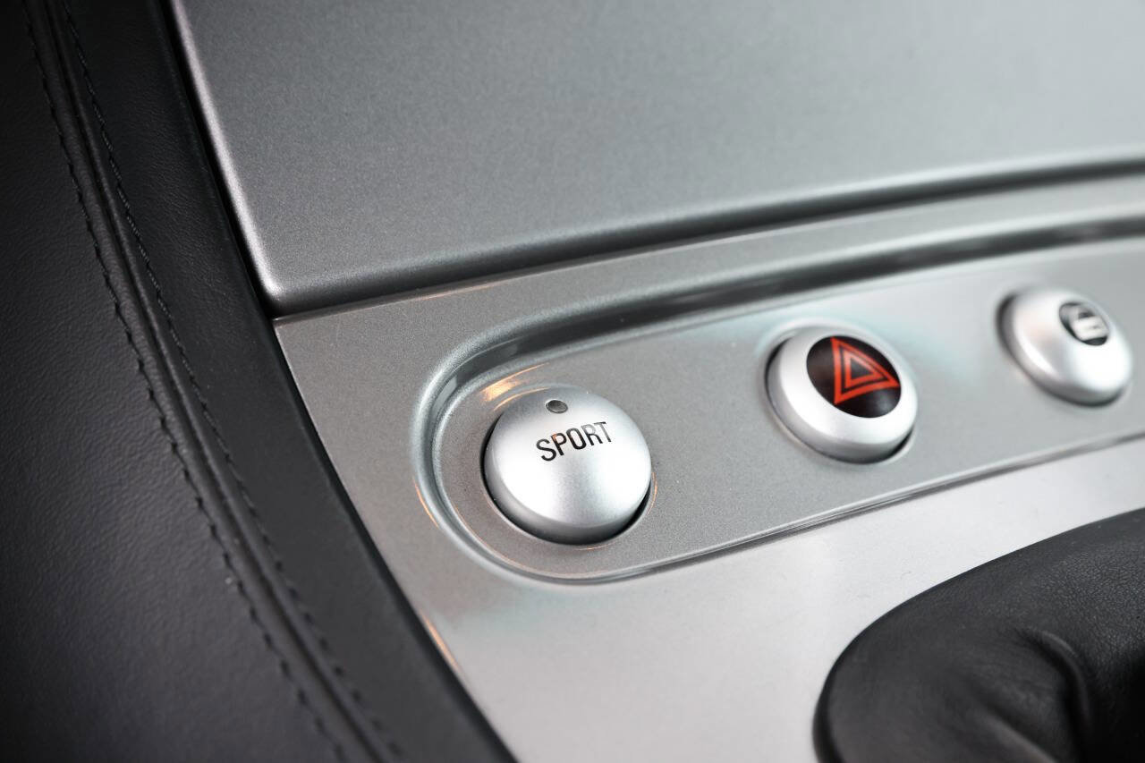 Used 2002 BMW Z8 image 52