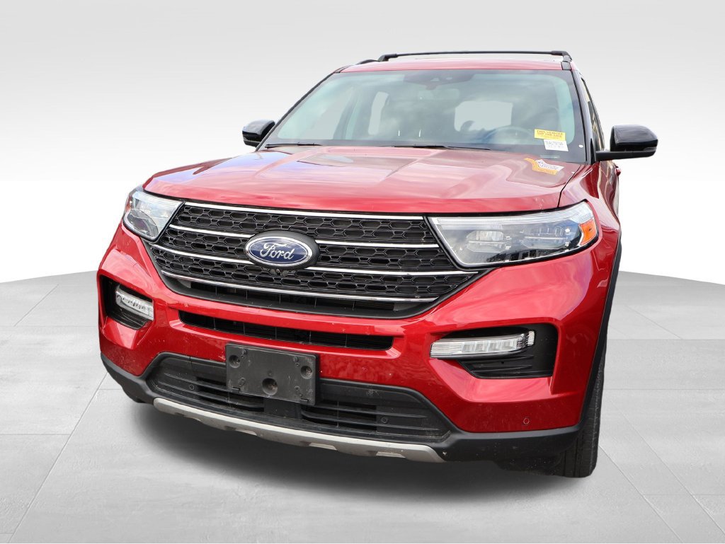 Used 2022 Ford Explorer XLT w/ Equipment Group 202A AWD/4WD image 4