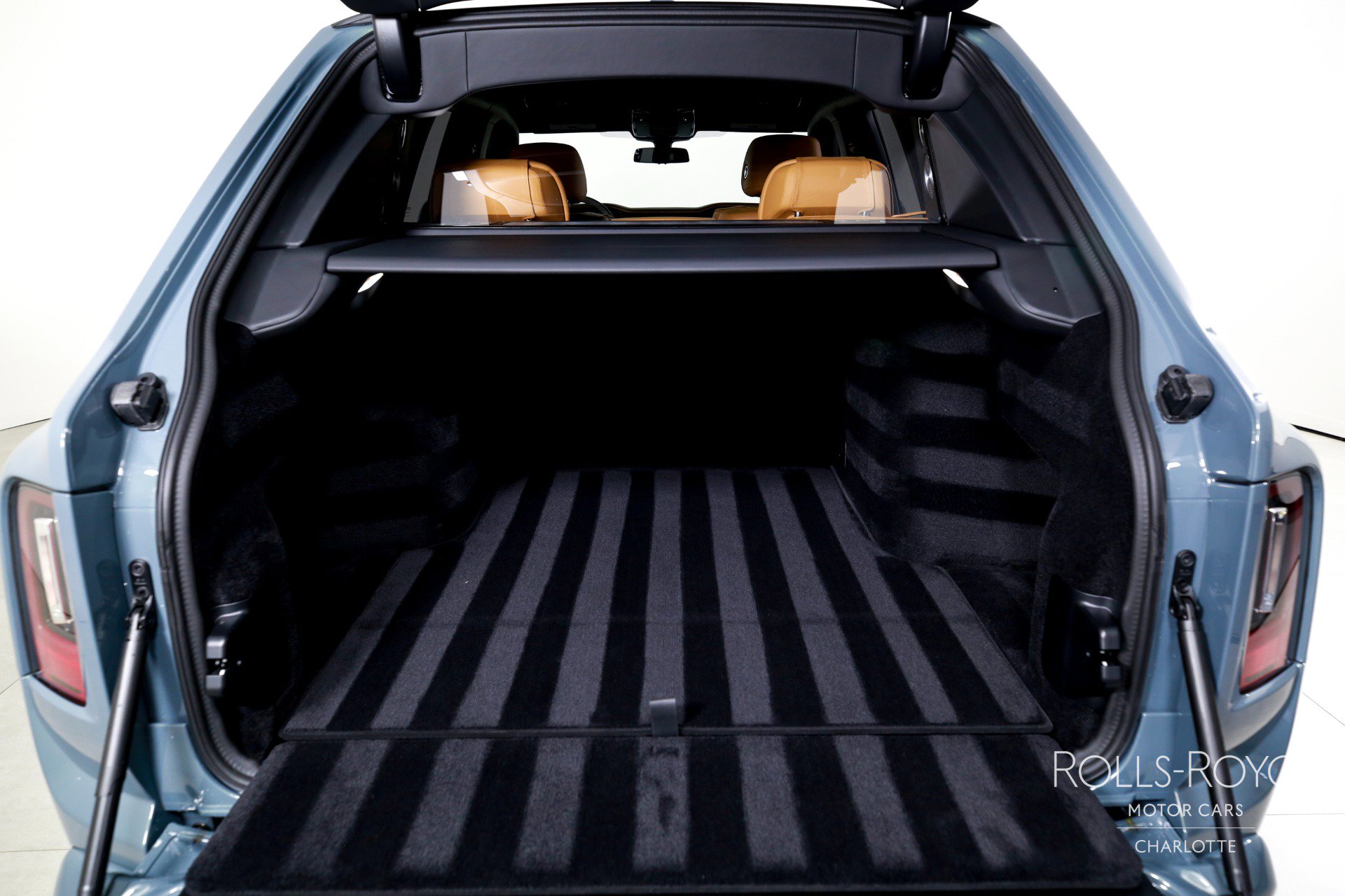 Used 2025 Rolls-Royce Cullinan image 26