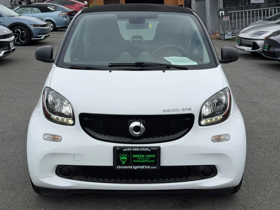 Used 2017 smart fortwo electric drive image 2
