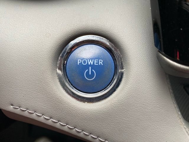Certified 2022 Toyota Highlander Limited AWD/4WD image 10