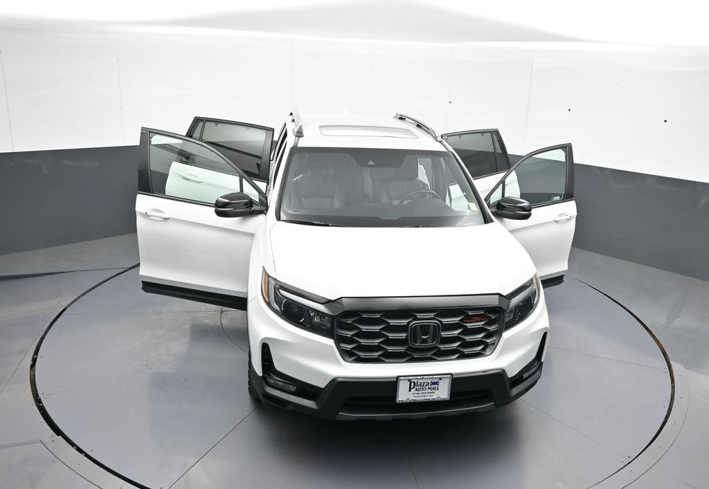 Certified 2024 Honda Passport TrailSport image 47