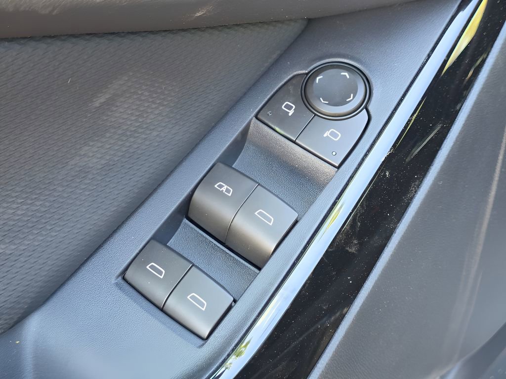 New 2026 Chevrolet Equinox LT image 14