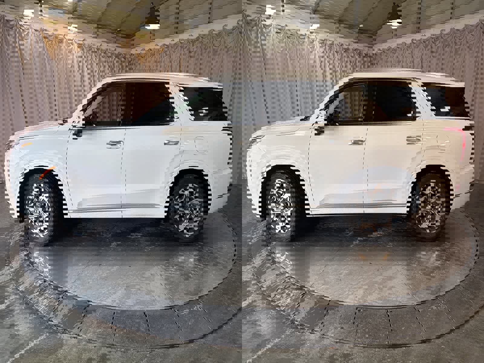 Used 2021 Hyundai Palisade Calligraphy image 8