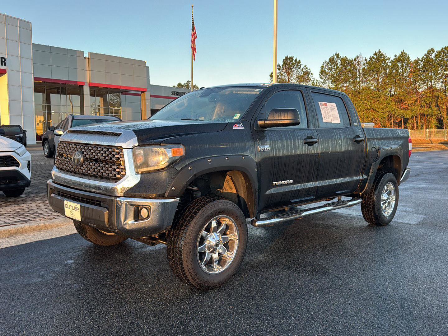 Used 2018 Toyota Tundra SR5 w/ SR5 Upgrade Package