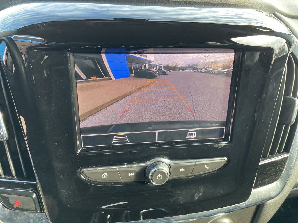 Used 2021 Chevrolet Traverse LT image 11