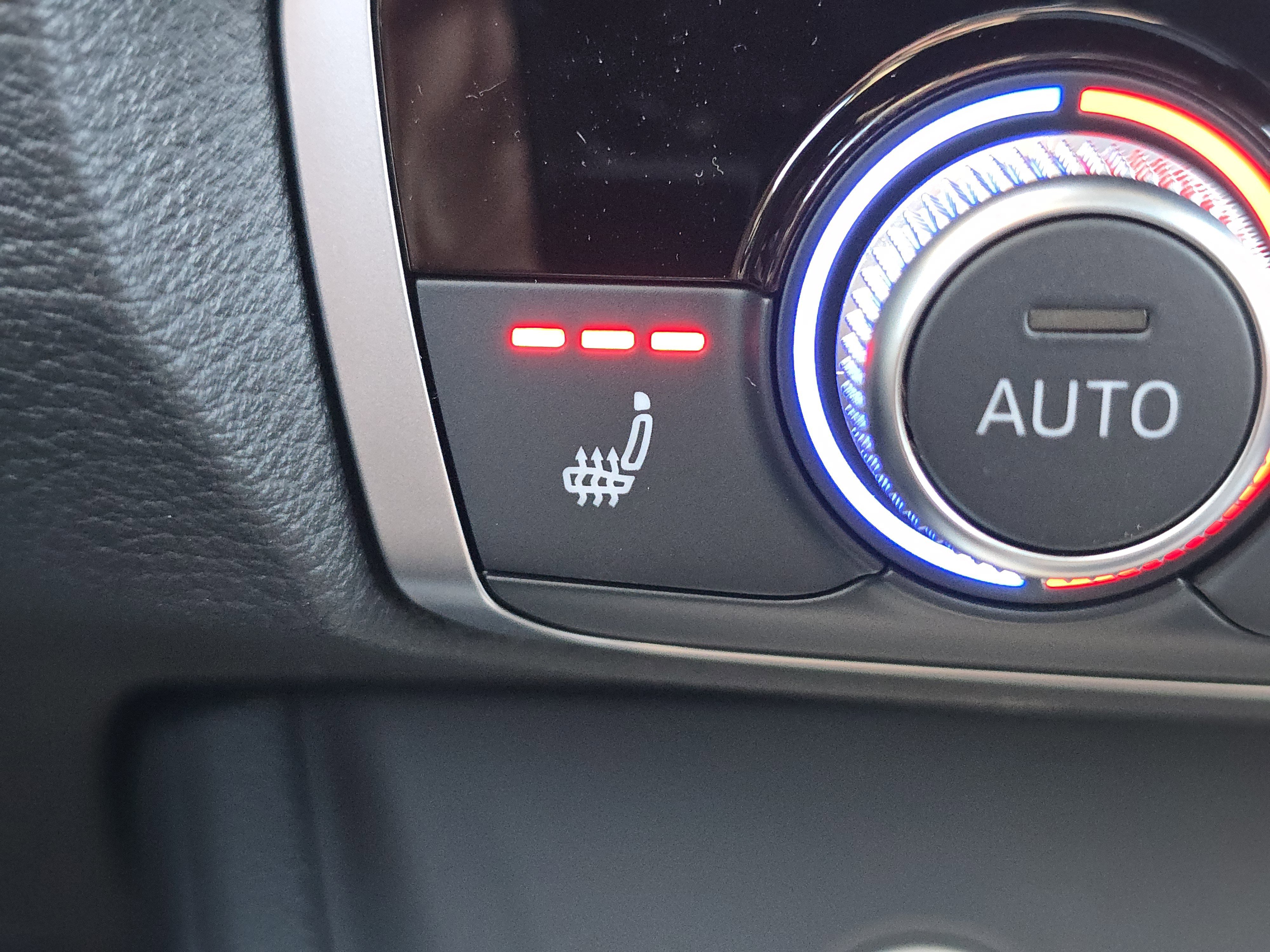 New 2025 Audi Q3 2.0T Premium image 12