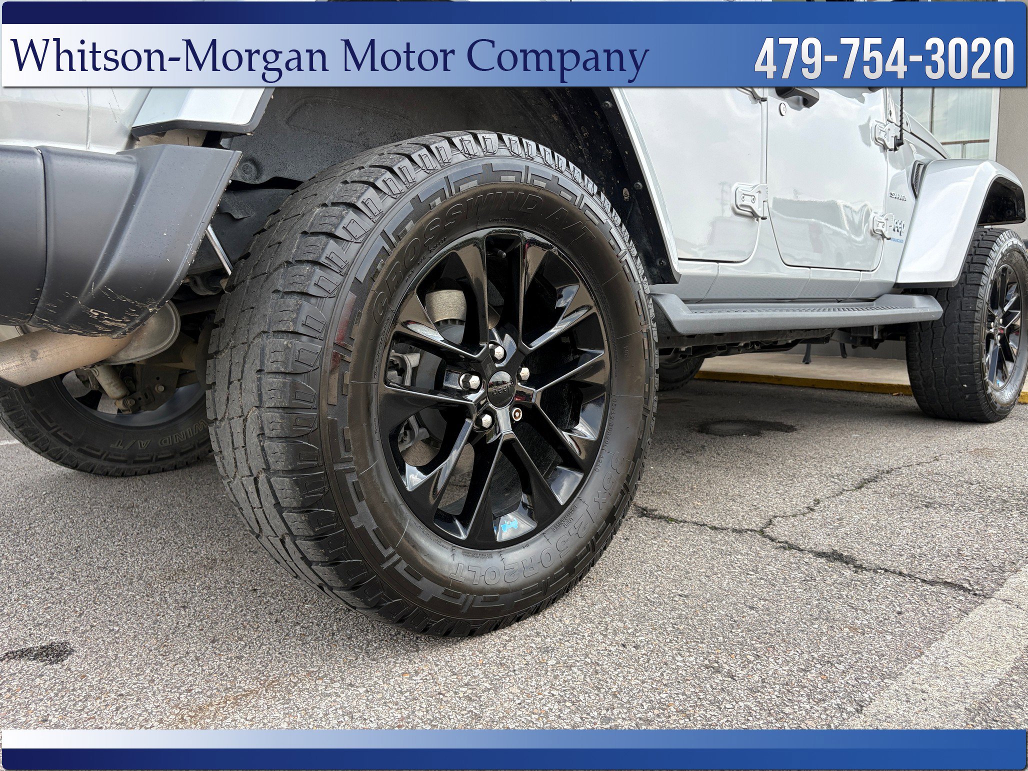 Used 2023 Jeep Wrangler Sahara AWD/4WD image 9