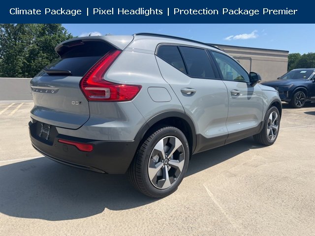 New 2026 Volvo XC40 B5 Plus w/ Protection Package Premier image 7