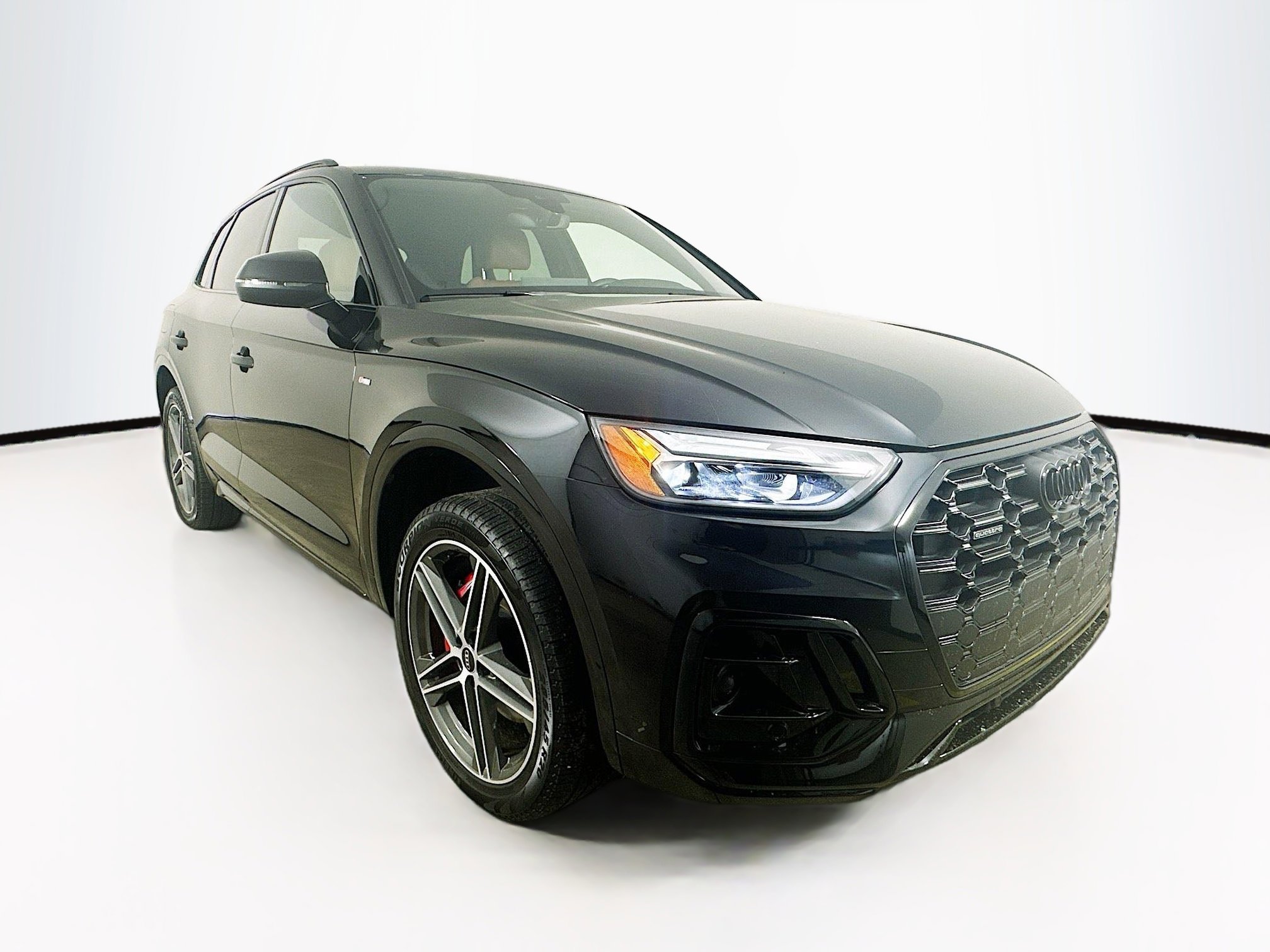 Used 2024 Audi Q5 e Premium Plus w/ Premium Plus Package