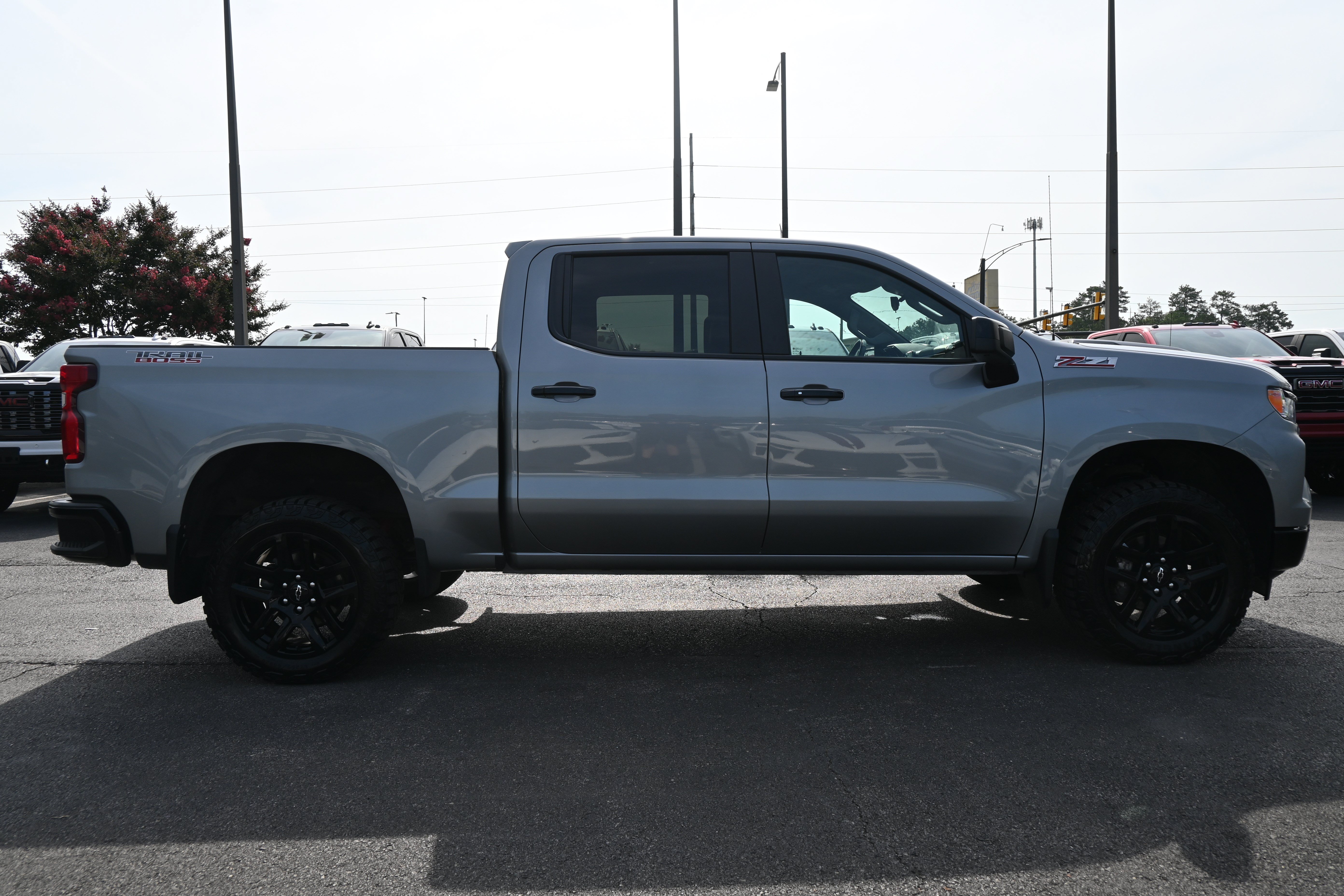 Used 2023 Chevrolet Silverado 1500 LT Trail Boss w/ Protection Package AWD/4WD image 11