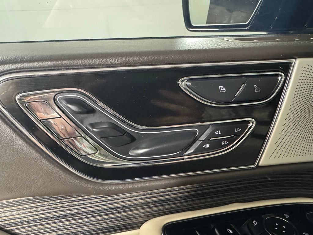 Certified 2023 Lincoln Navigator Black Label AWD/4WD image 35