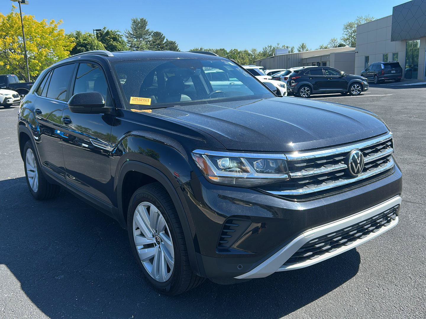 Used 2022 Volkswagen Atlas Cross Sport SE AWD/4WD image 10