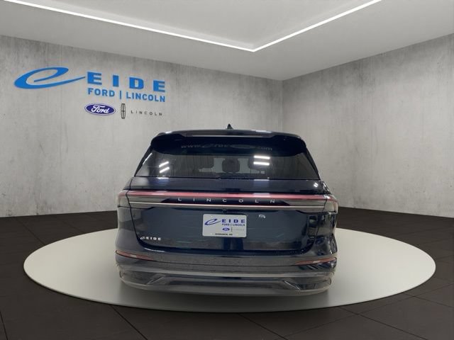 New 2026 Lincoln Nautilus Reserve w/ Jet Appearance Package AWD/4WD image 8