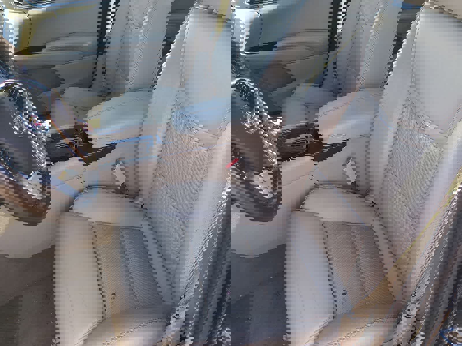 Used 2013 Cadillac XTS Premium image 16