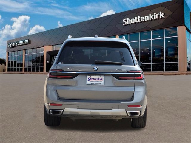Used 2023 BMW X7 xDrive40i w/ Premium Package image 7