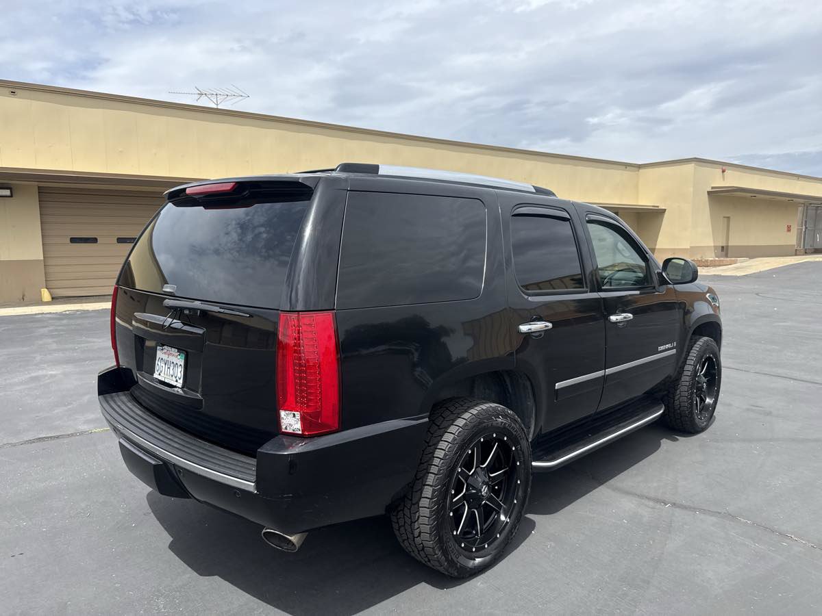 Used 2009 GMC Yukon Denali AWD/4WD image 7