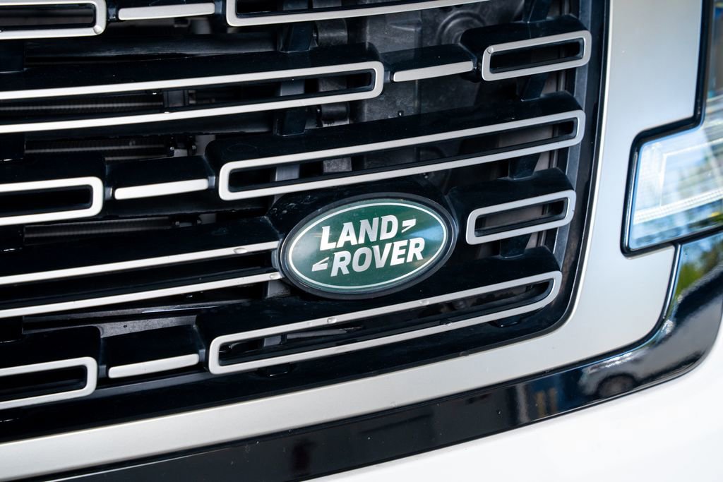 Used 2024 Land Rover Range Rover Long Wheelbase SE image 17