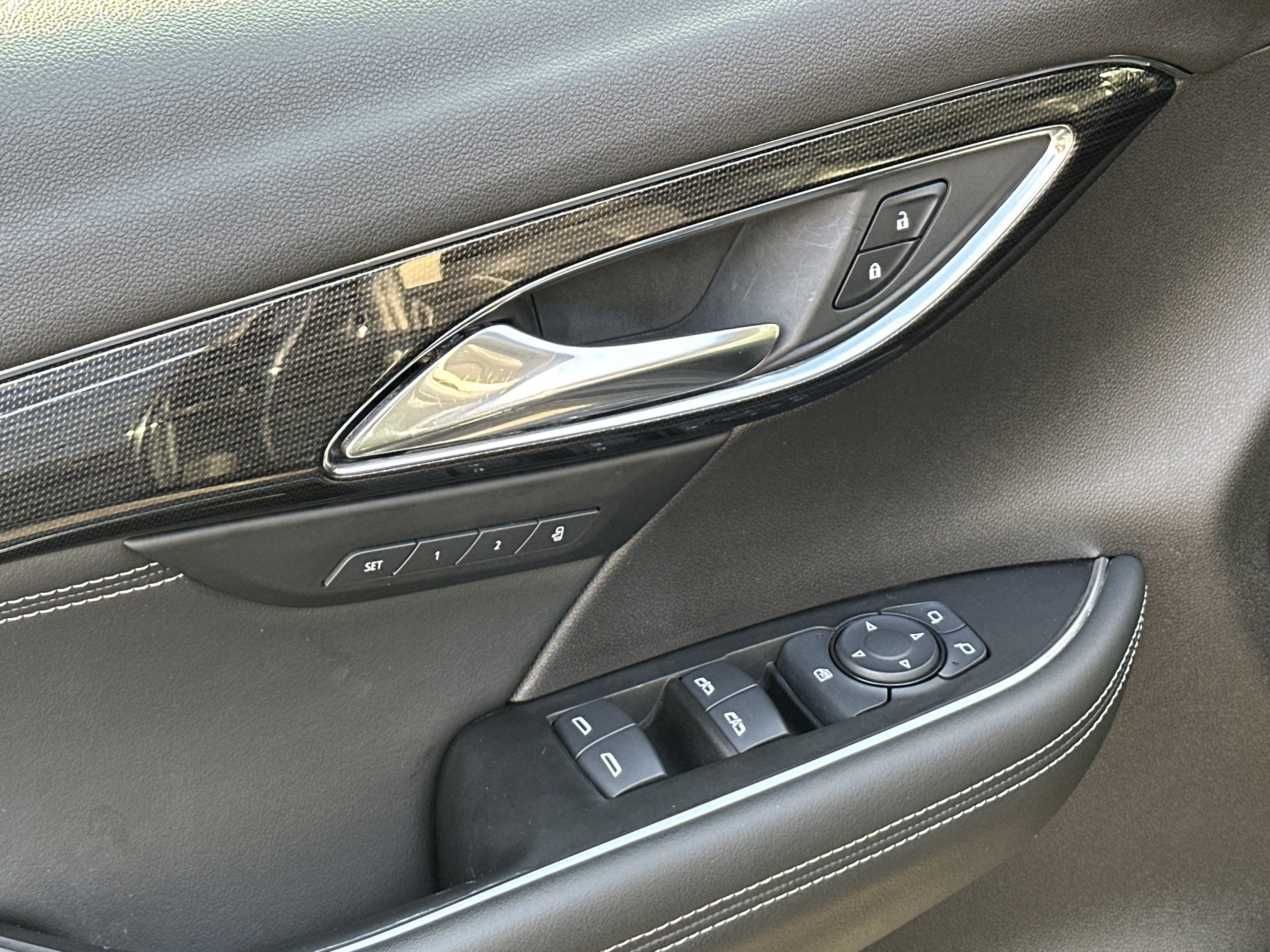 Certified 2022 Buick Envision Essence w/ Safety Package image 12