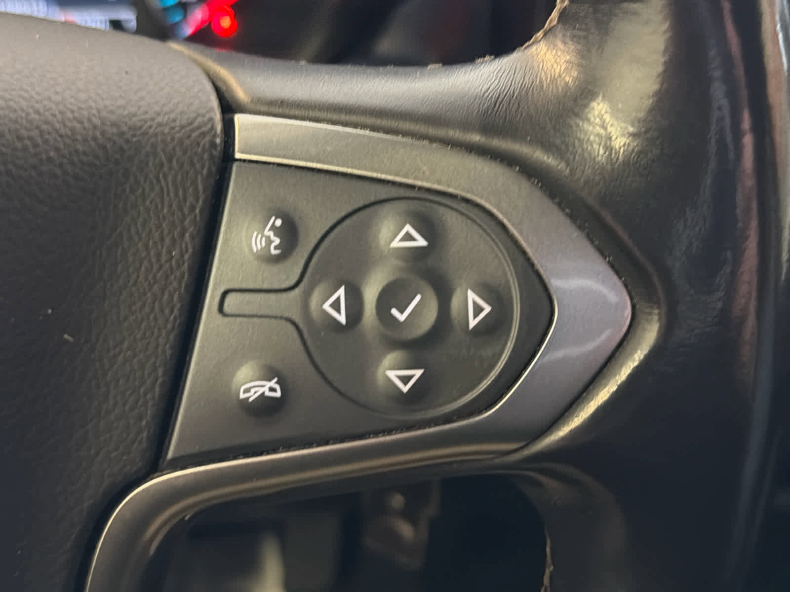 Used 2019 Chevrolet Silverado 2500 LTZ AWD/4WD image 38