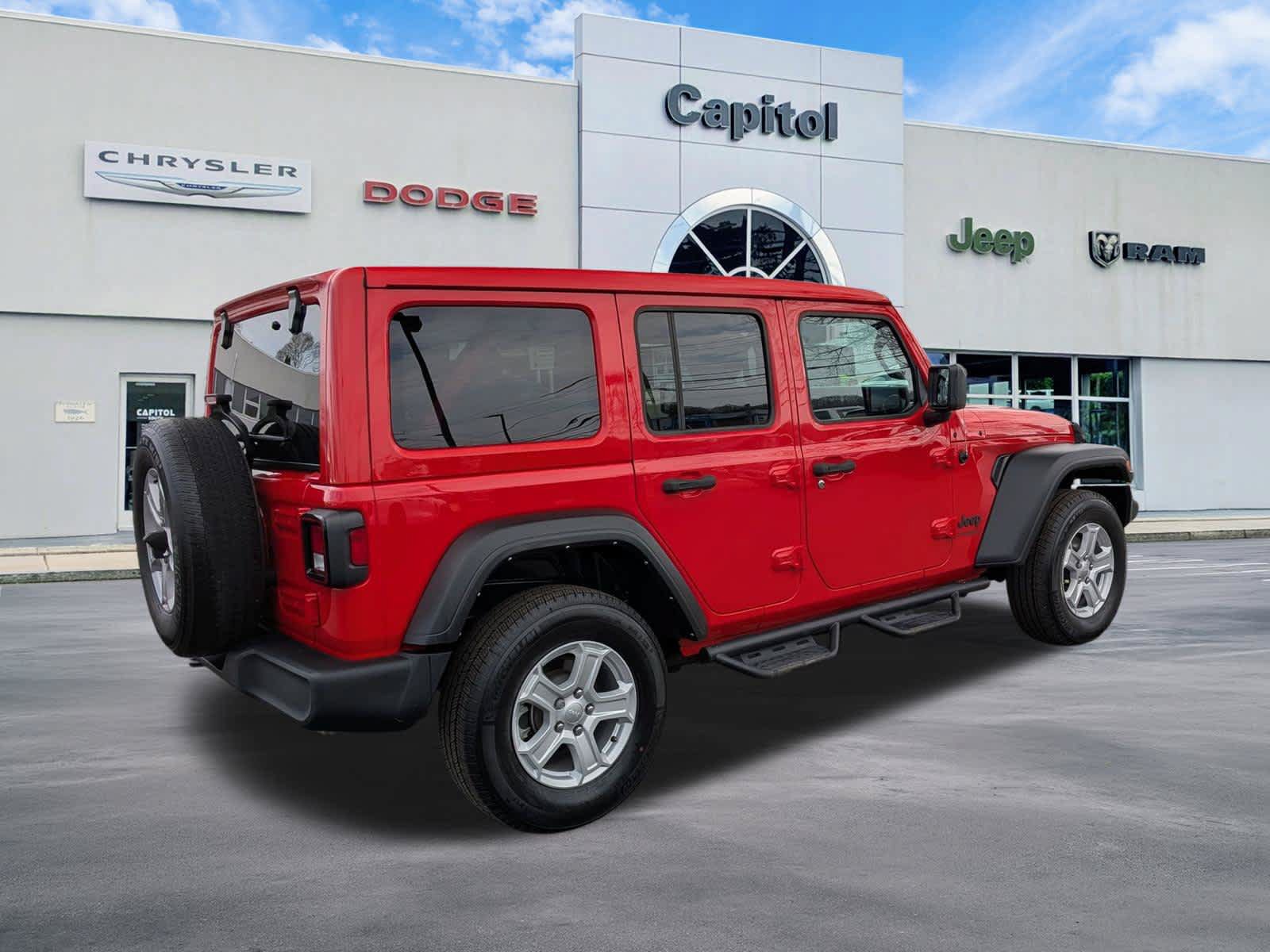 Used 2022 Jeep Wrangler Unlimited Sport w/ Sun And Sound Package AWD/4WD image 3