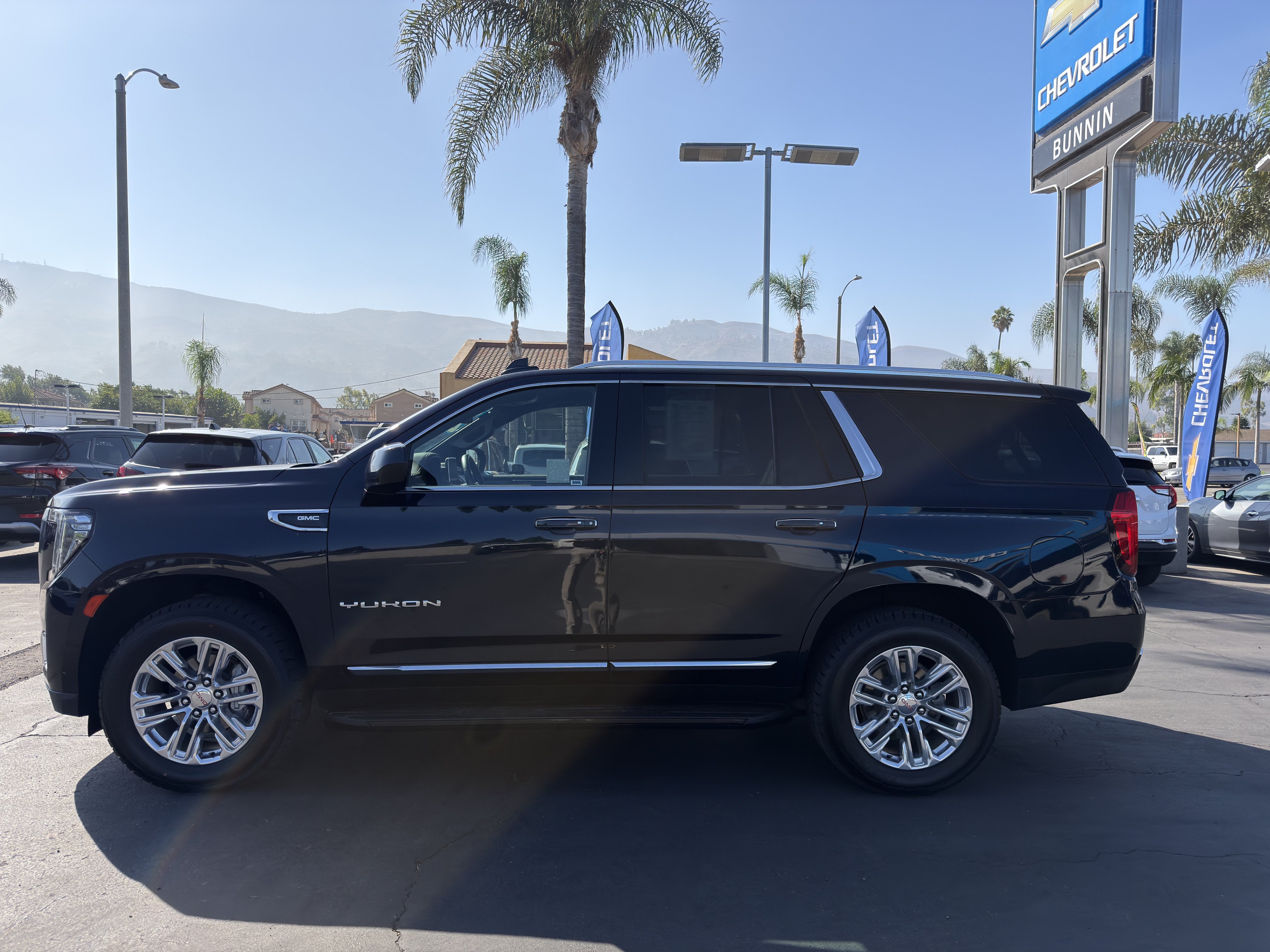 Used 2024 GMC Yukon SLT AWD/4WD image 5