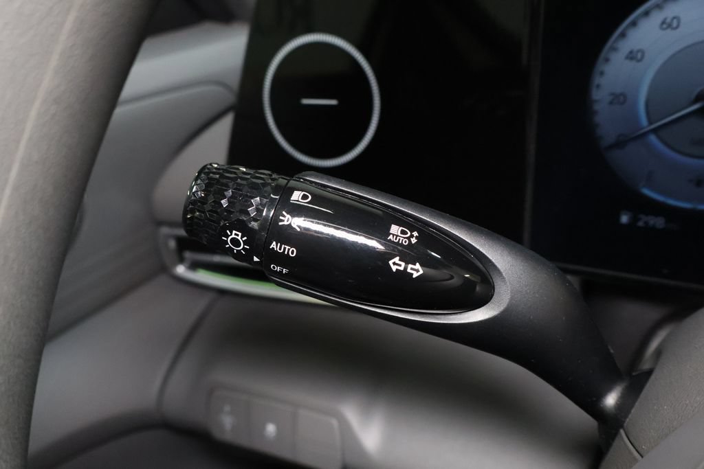 Used 2024 Hyundai Elantra SEL FWD image 20