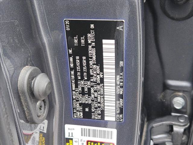 Used 2020 Toyota Highlander XLE AWD/4WD image 25