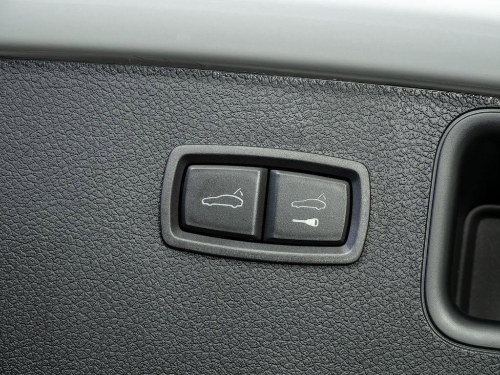 New 2026 Porsche Macan S image 32