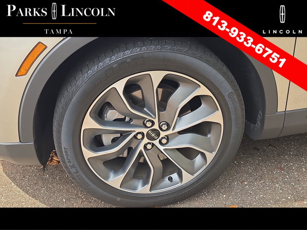 Used 2023 Lincoln Nautilus Reserve w/ Class II Trailer Tow Package image 10