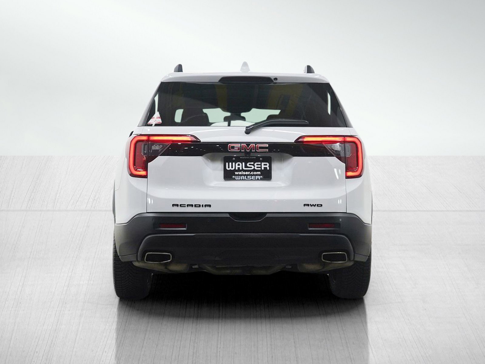 Used 2023 GMC Acadia SLT w/ Elevation Edition image 5