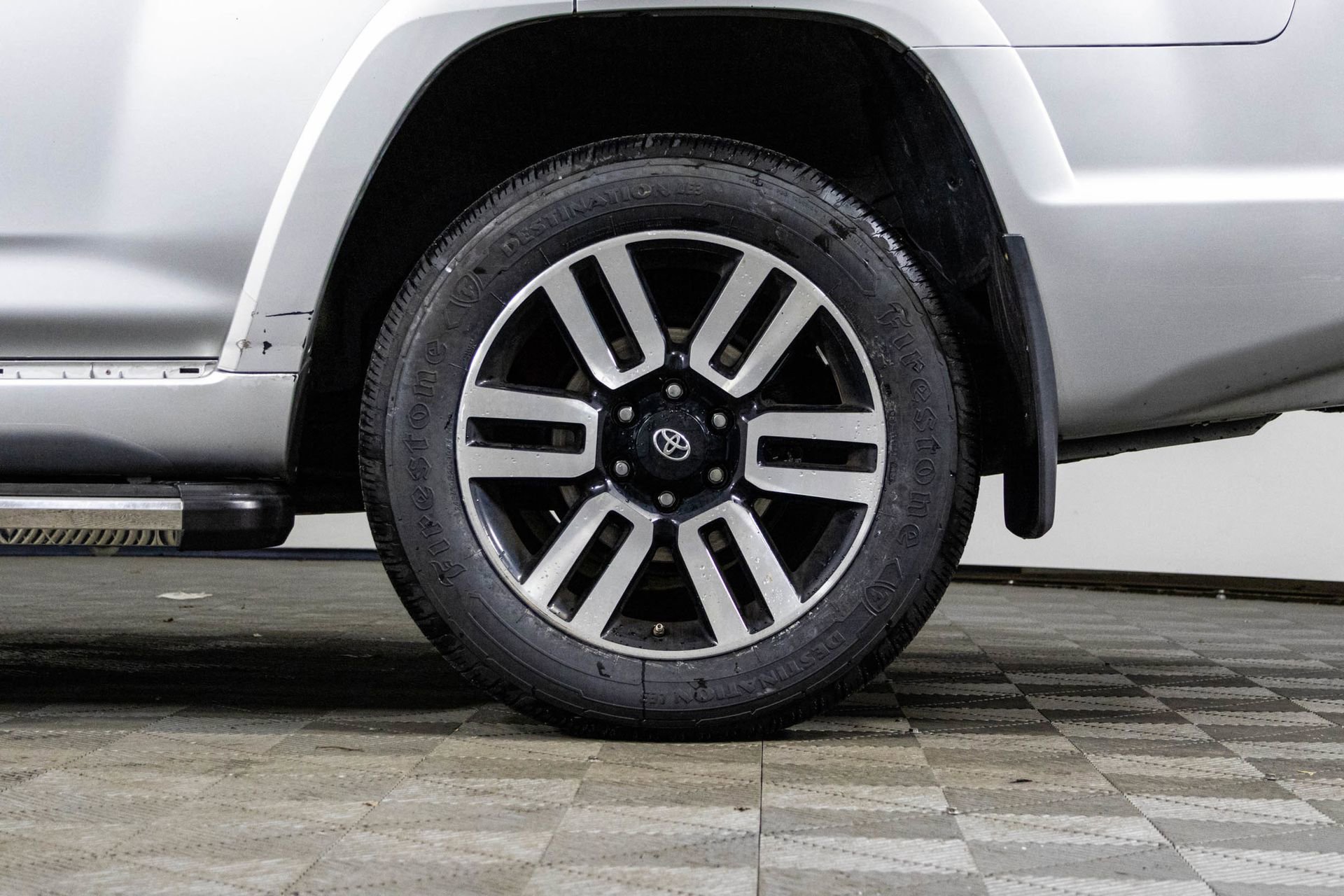 Used 2014 Toyota 4Runner Limited image 43