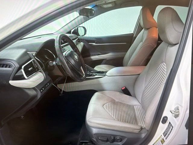 Used 2018 Toyota Camry SE FWD image 8