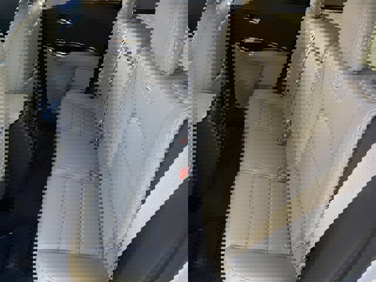 Certified 2023 Cadillac XT4 Premium Luxury image 18